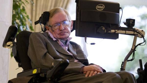 Stephen Hawking apuesta a la búsqueda de vida extraterreste.